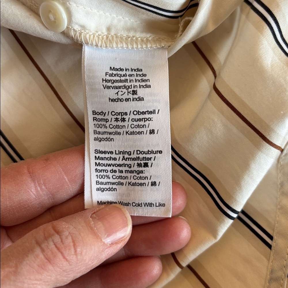 Madewell Shirred Bubble-Sleeve Button-Up
Shirt in Poplin 100% cotton Sz Medium - Picture 11 of 14